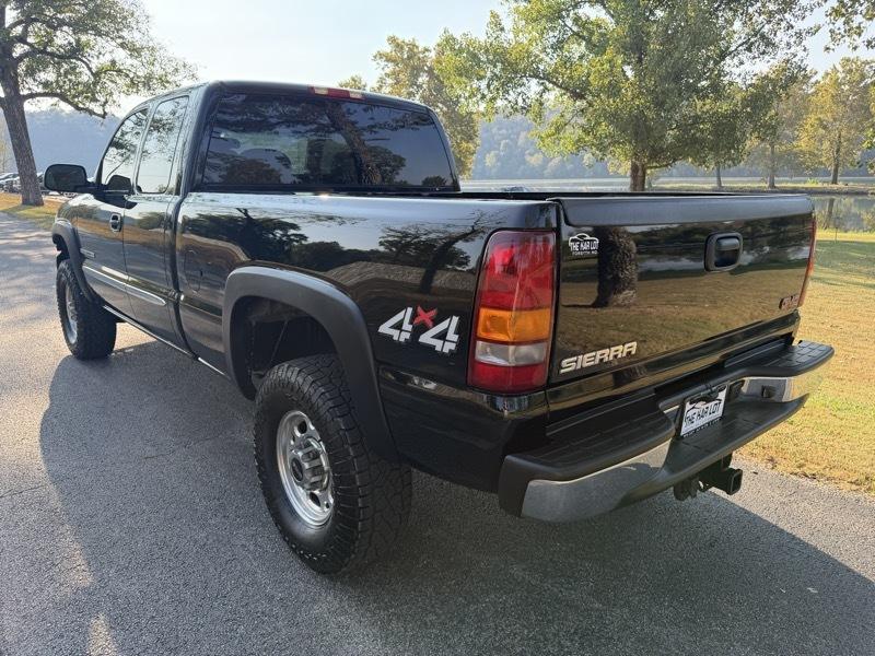 GMC Sierra 2500HD SLE Ext. Cab Short Bed 4WD 2003