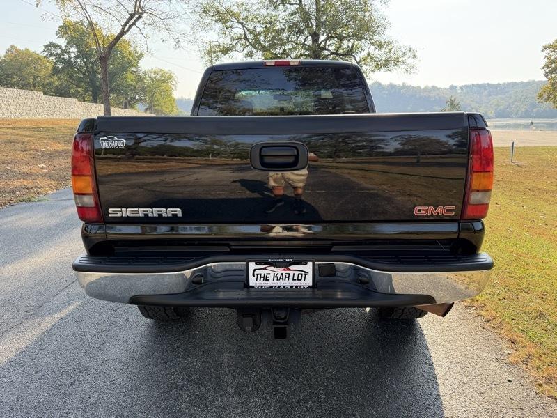 GMC Sierra 2500HD SLE Ext. Cab Short Bed 4WD 2003