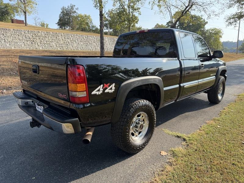 GMC Sierra 2500HD SLE Ext. Cab Short Bed 4WD 2003