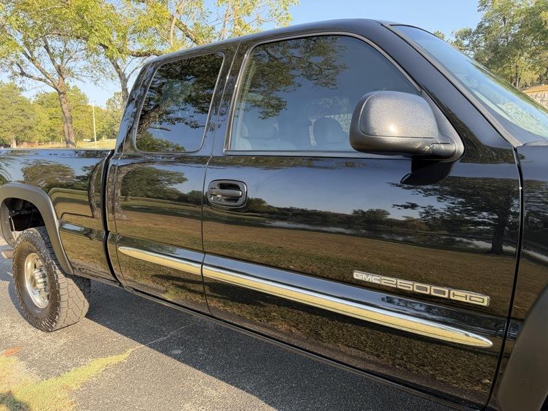 GMC Sierra 2500HD SLE Ext. Cab Short Bed 4WD 2003