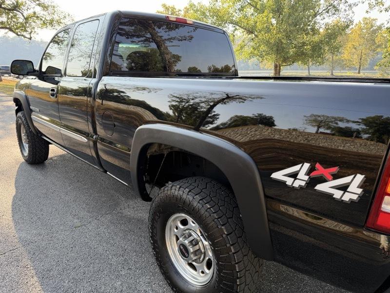 GMC Sierra 2500HD SLE Ext. Cab Short Bed 4WD 2003