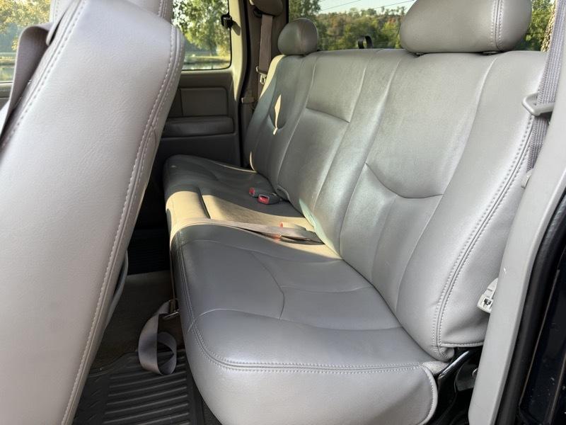 GMC Sierra 2500HD SLE Ext. Cab Short Bed 4WD 2003