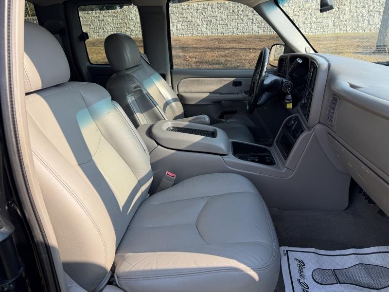 GMC Sierra 2500HD SLE Ext. Cab Short Bed 4WD 2003