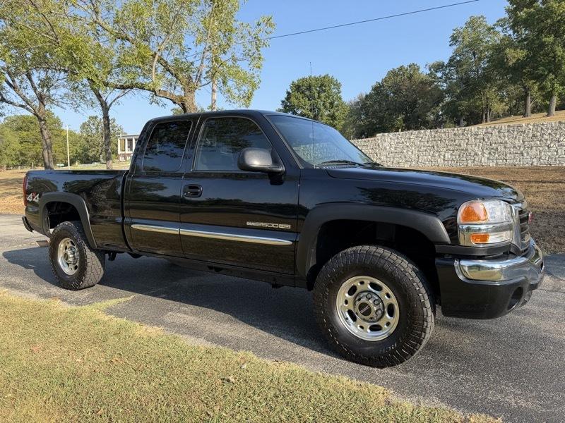 GMC Sierra 2500HD SLE Ext. Cab Short Bed 4WD 2003