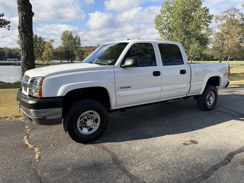 Chevrolet Silverado 2500HD LS Crew Cab Short Bed 4WD 2004