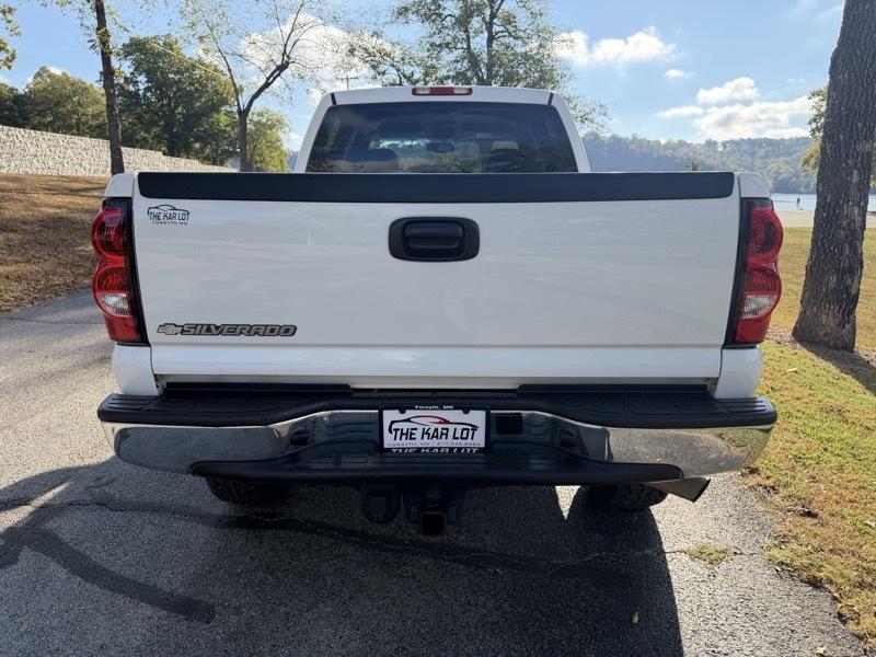 Chevrolet Silverado 2500HD LS Crew Cab Short Bed 4WD 2004