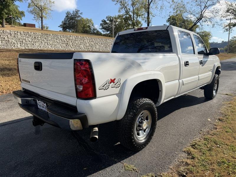 Chevrolet Silverado 2500HD LS Crew Cab Short Bed 4WD 2004