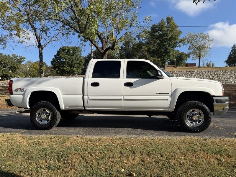 Chevrolet Silverado 2500HD LS Crew Cab Short Bed 4WD 2004