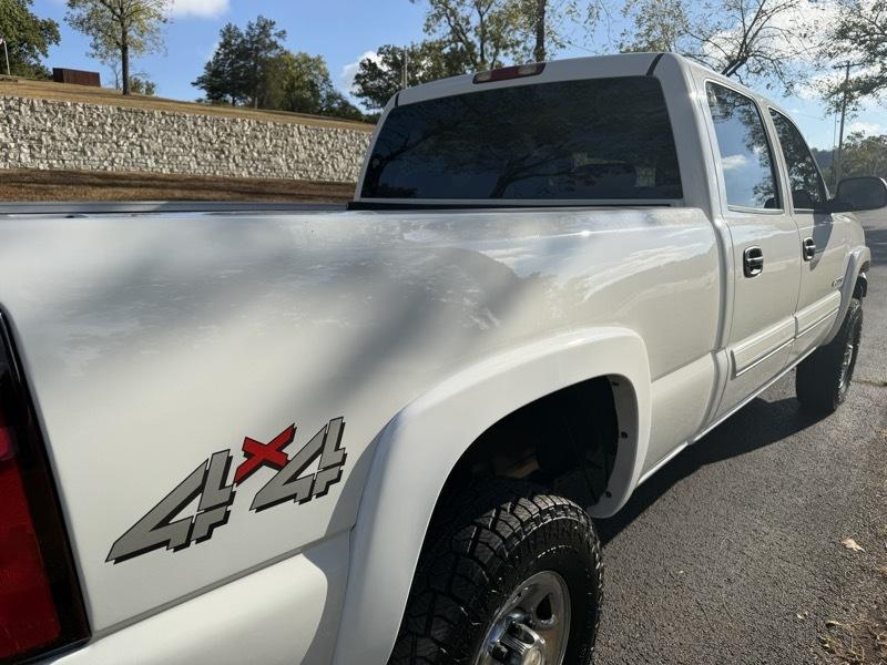 Chevrolet Silverado 2500HD LS Crew Cab Short Bed 4WD 2004