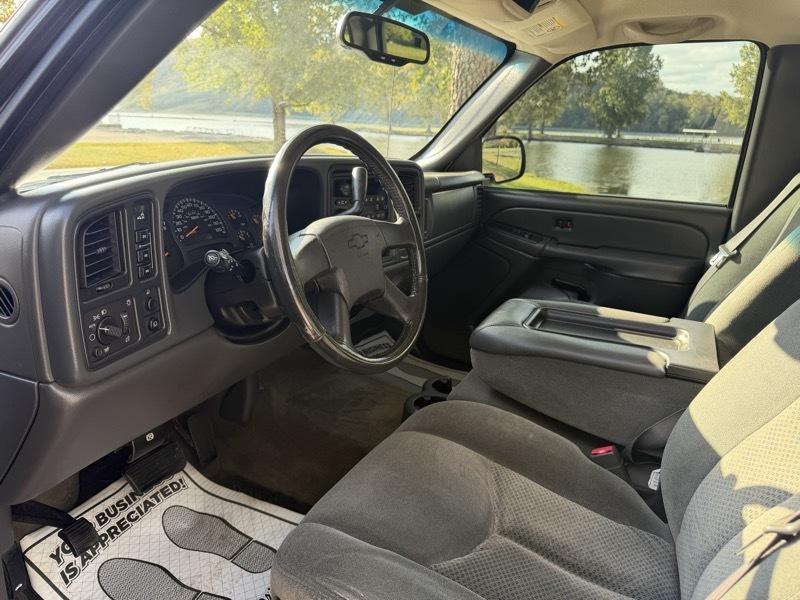 Chevrolet Silverado 2500HD LS Crew Cab Short Bed 4WD 2004