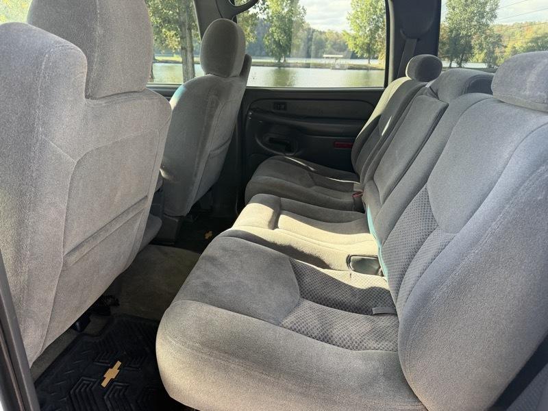 Chevrolet Silverado 2500HD LS Crew Cab Short Bed 4WD 2004