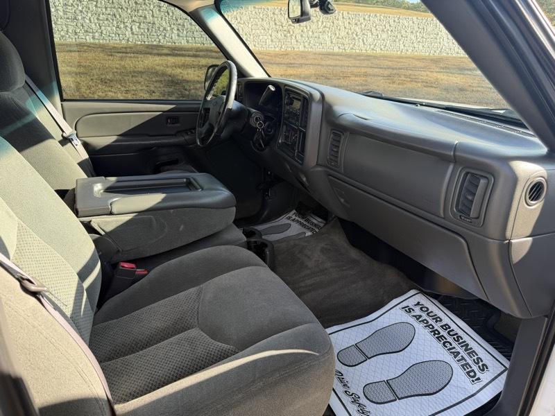 Chevrolet Silverado 2500HD LS Crew Cab Short Bed 4WD 2004