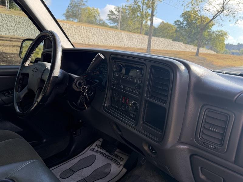 Chevrolet Silverado 2500HD LS Crew Cab Short Bed 4WD 2004