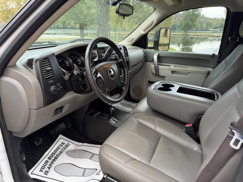 Chevrolet Silverado 3500HD Work Truck Long Box 4WD 2013