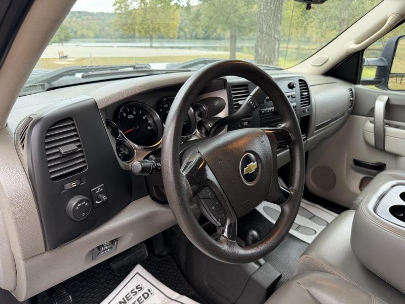 Chevrolet Silverado 3500HD Work Truck Long Box 4WD 2013