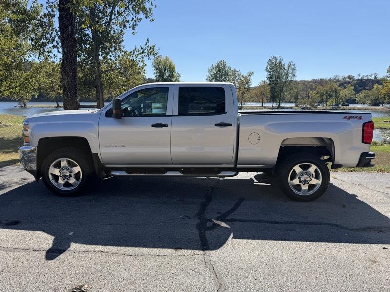 Chevrolet Silverado 2500HD Work Truck Crew Cab Short Box 4WD 2019
