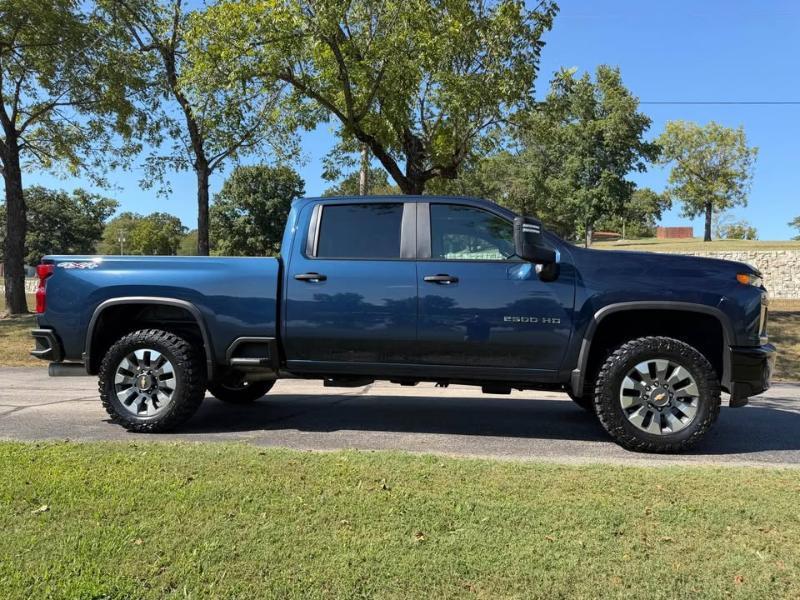 Chevrolet Silverado 2500HD Custom Crew Cab Short Box 4WD 2023