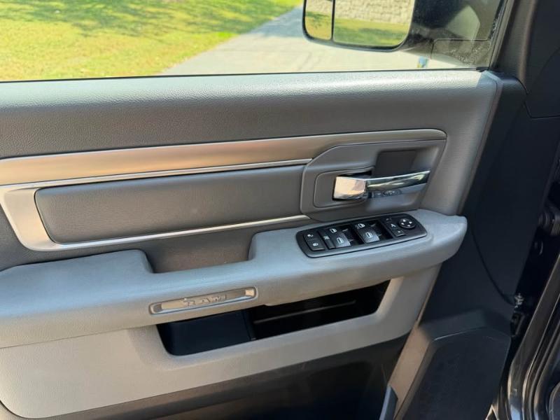RAM 2500 SLT Crew Cab SWB 4WD 2015