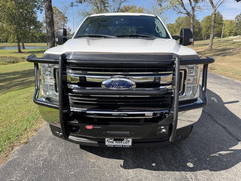 Ford F-250 SD XLT Crew Cab 4WD 2017