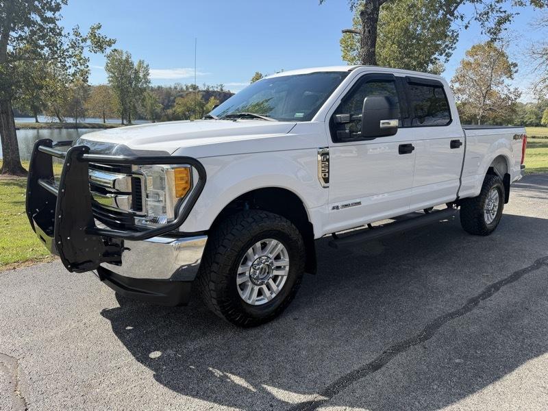 Ford F-250 SD XLT Crew Cab 4WD 2017