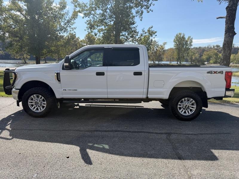Ford F-250 SD XLT Crew Cab 4WD 2017
