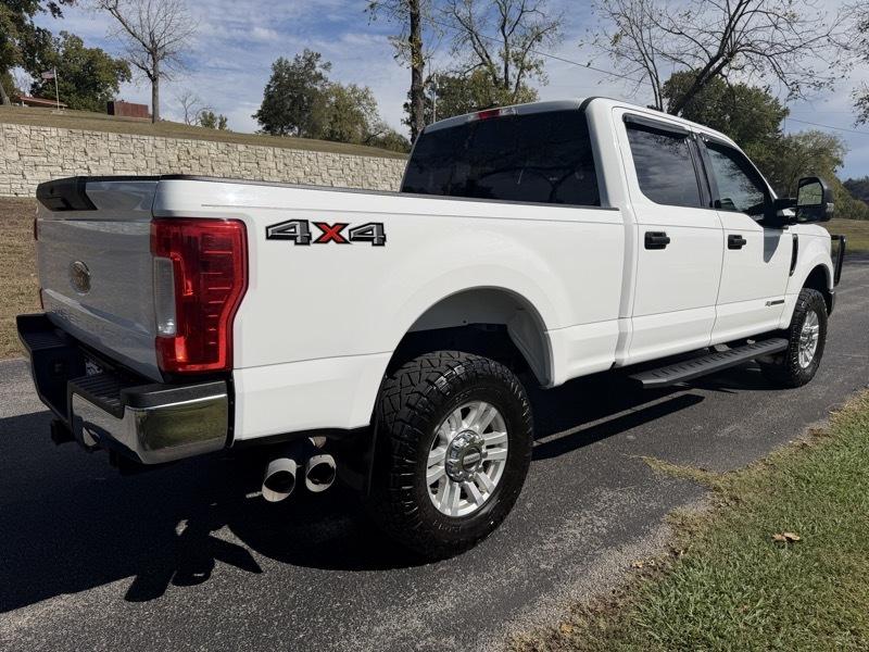 Ford F-250 SD XLT Crew Cab 4WD 2017