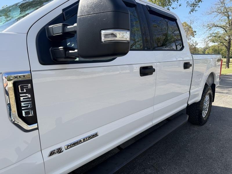 Ford F-250 SD XLT Crew Cab 4WD 2017
