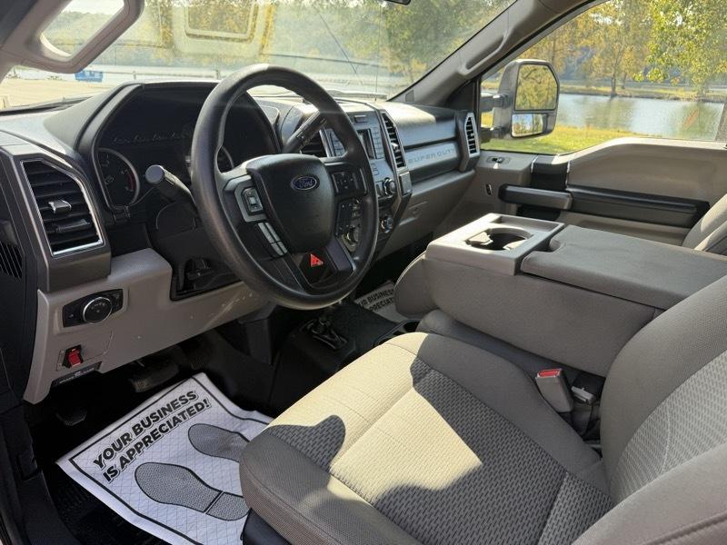 Ford F-250 SD XLT Crew Cab 4WD 2017