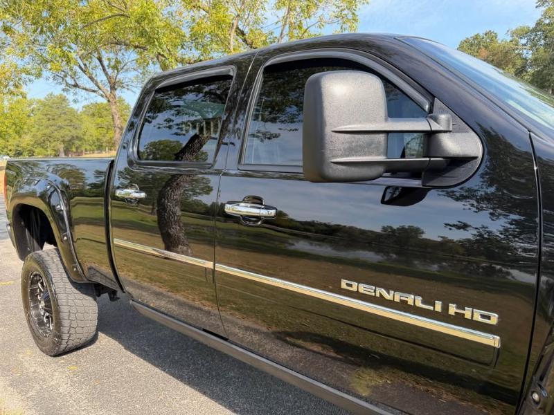 GMC Sierra 2500HD Denali Crew Cab 4WD 2014