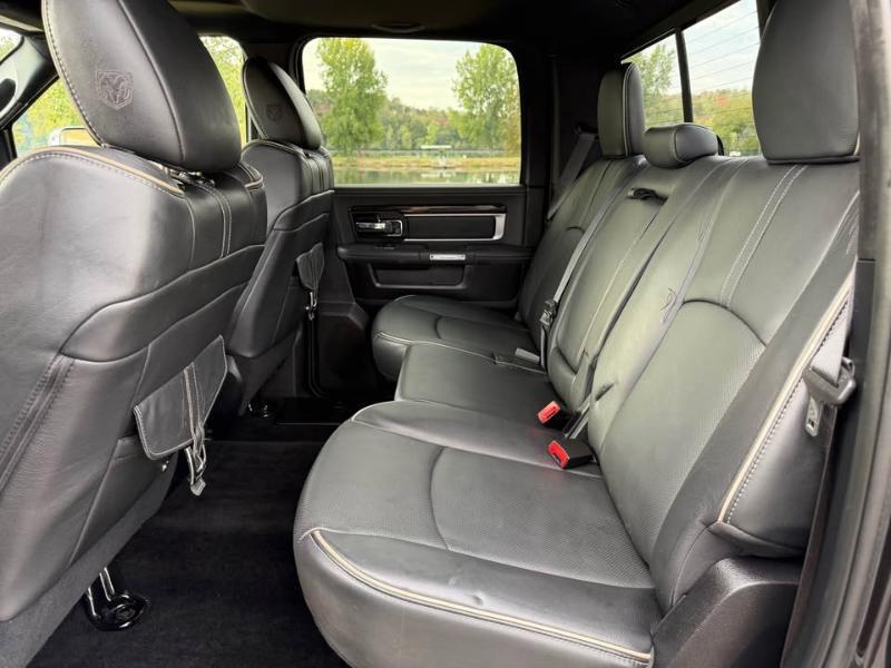 RAM 2500 Longhorn Crew Cab SWB 4WD 2016
