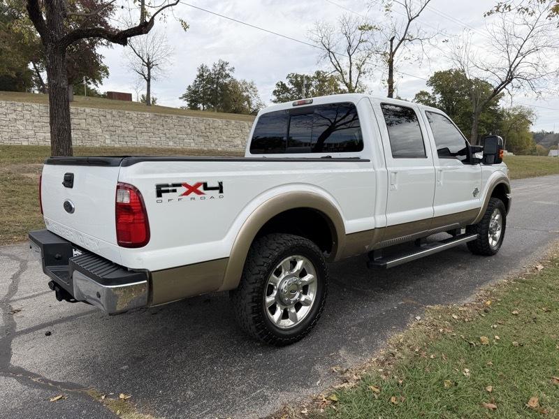 Ford F-250 SD Lariat Crew Cab 4WD 2011