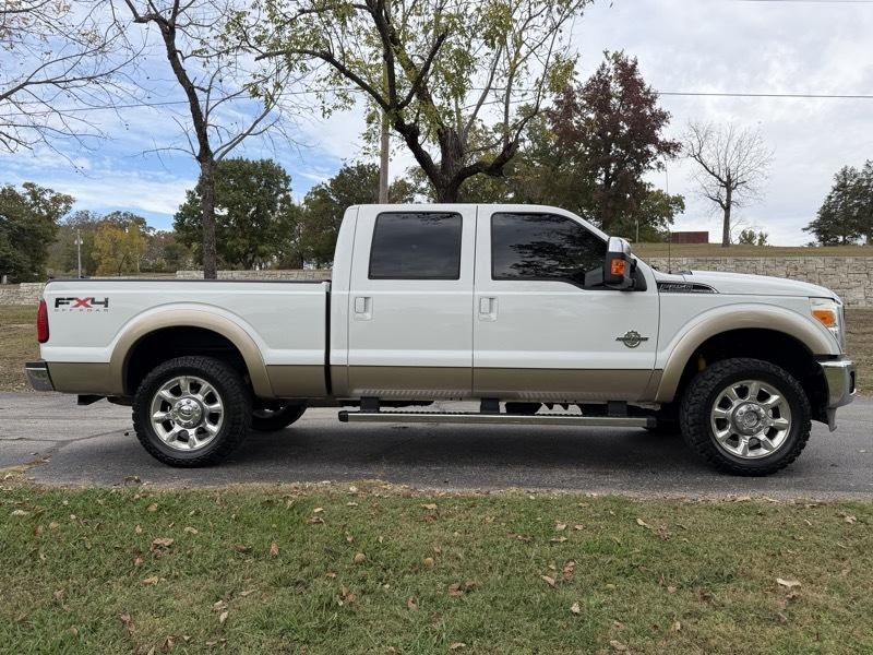 Ford F-250 SD Lariat Crew Cab 4WD 2011