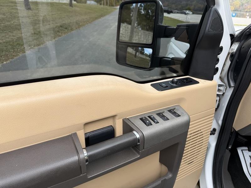 Ford F-250 SD Lariat Crew Cab 4WD 2011
