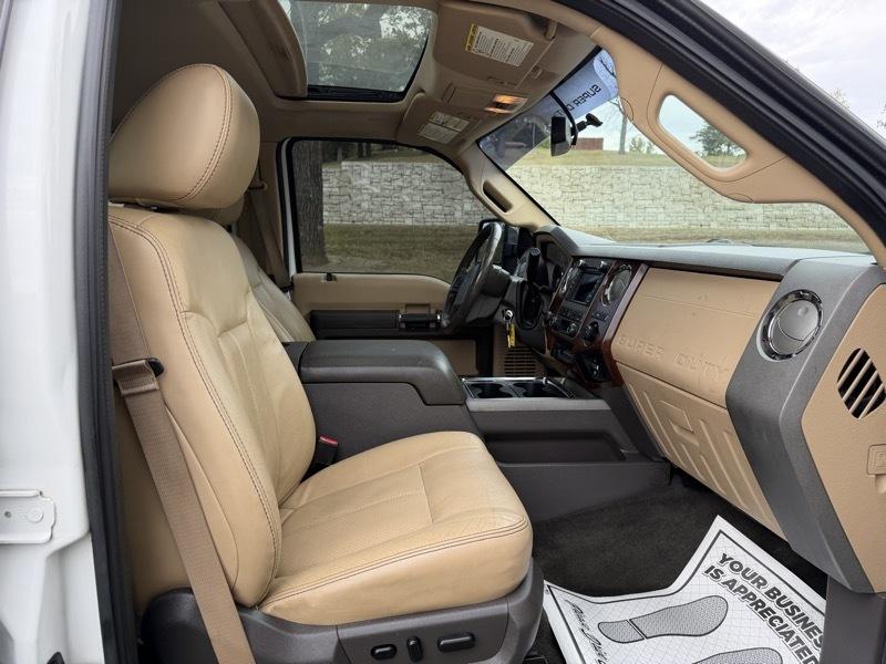 Ford F-250 SD Lariat Crew Cab 4WD 2011