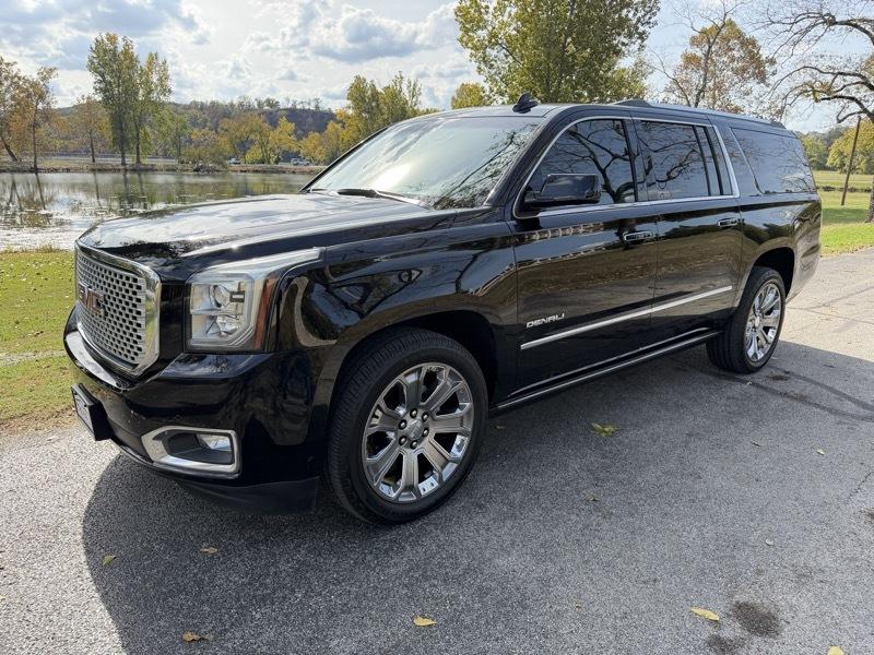 GMC Yukon XL Denali 4WD 2016