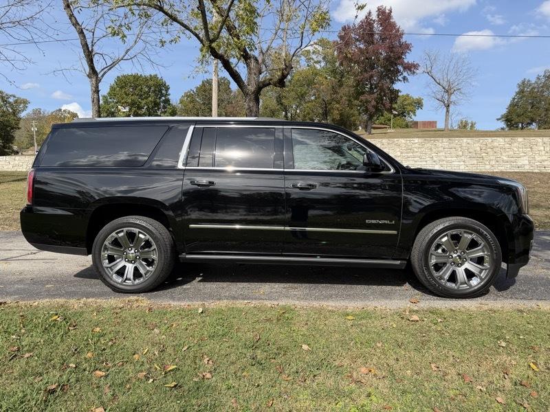 GMC Yukon XL Denali 4WD 2016