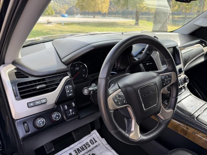 GMC Yukon XL Denali 4WD 2016