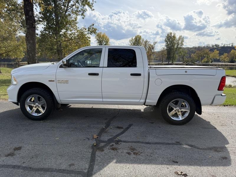 RAM 1500 Tradesman Crew Cab SWB 4WD 2014
