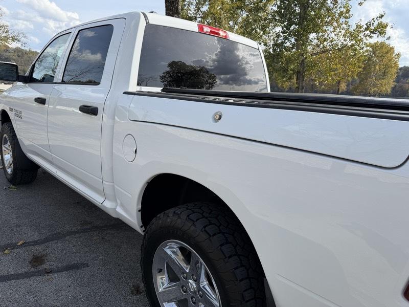 RAM 1500 Tradesman Crew Cab SWB 4WD 2014