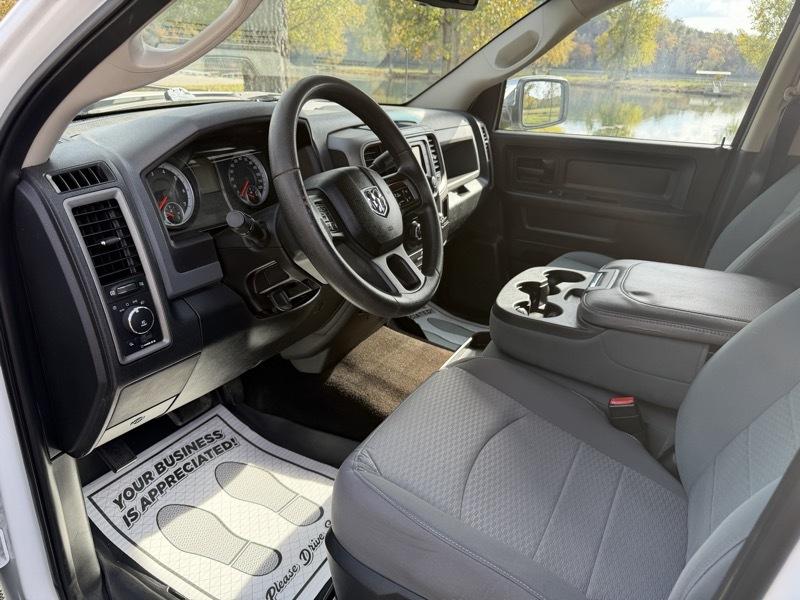 RAM 1500 Tradesman Crew Cab SWB 4WD 2014