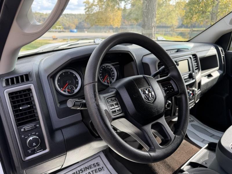 RAM 1500 Tradesman Crew Cab SWB 4WD 2014
