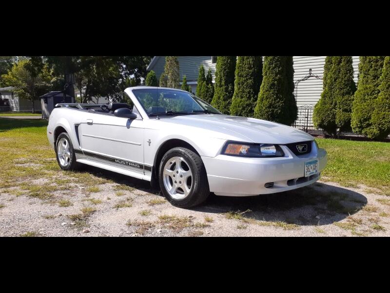 Ford Mustang Deluxe Convertible 2002