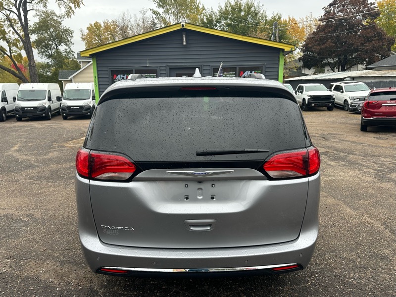 Chrysler Pacifica Touring L FWD 2020 Chrysler Pacifica Touring L FWD 2020