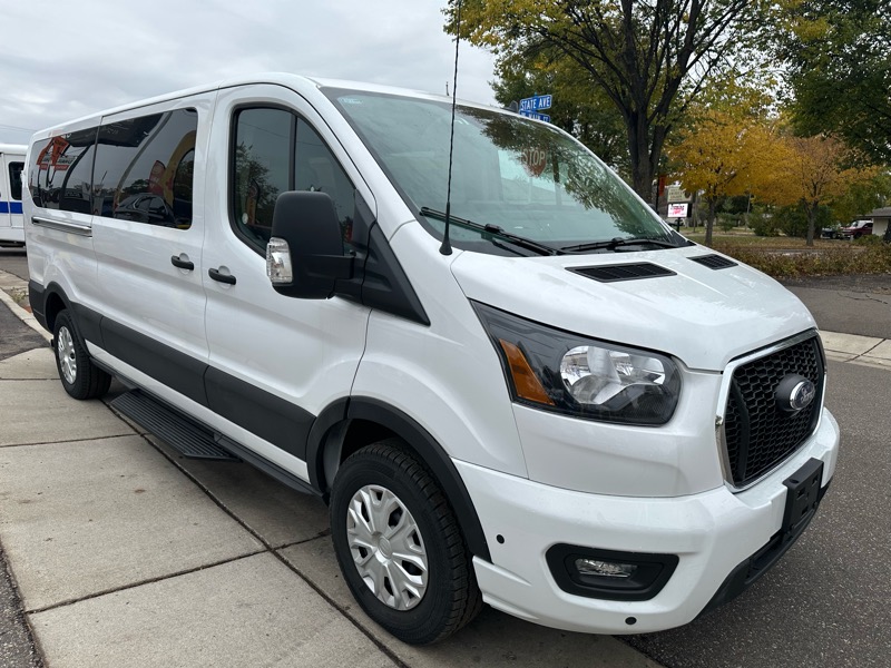 Ford Transit Passenger Wagon T-350 148" Low Roof XLT RWD 2025 Ford Transit Passenger Wagon T-350 148" Low Roof XLT RWD 2025