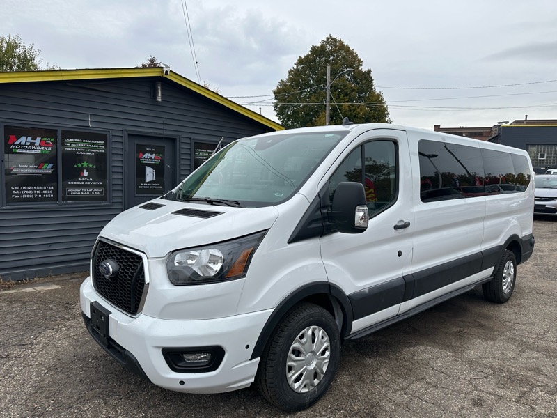 Ford Transit Passenger Wagon T-350 148" Low Roof XLT RWD 2025 Ford Transit Passenger Wagon T-350 148" Low Roof XLT RWD 2025