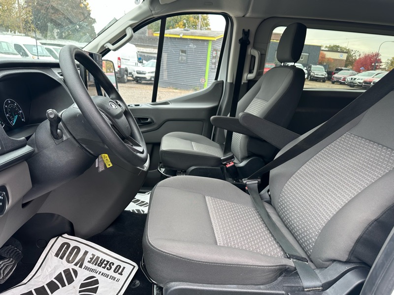 Ford Transit Passenger Wagon T-350 148" Low Roof XLT RWD 2025 Ford Transit Passenger Wagon T-350 148" Low Roof XLT RWD 2025