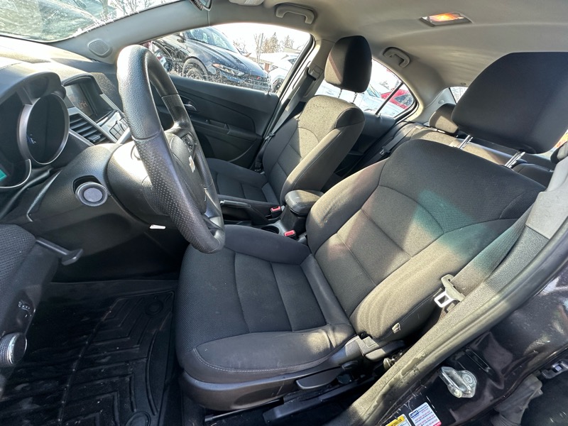 Chevrolet Cruze Limited 4dr Sdn Auto LT w/1LT 2016