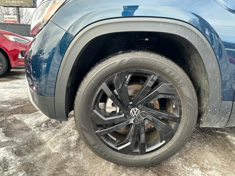 Volkswagen Atlas 3.6L V6 SE w/Technology 4MOTION 2022