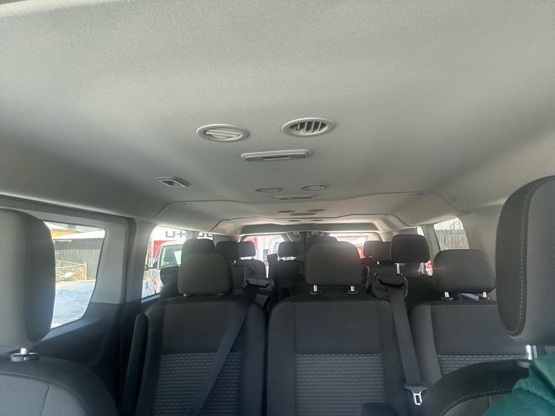 Ford Transit Passenger Wagon T-350 148" Low Roof XLT RWD 2025