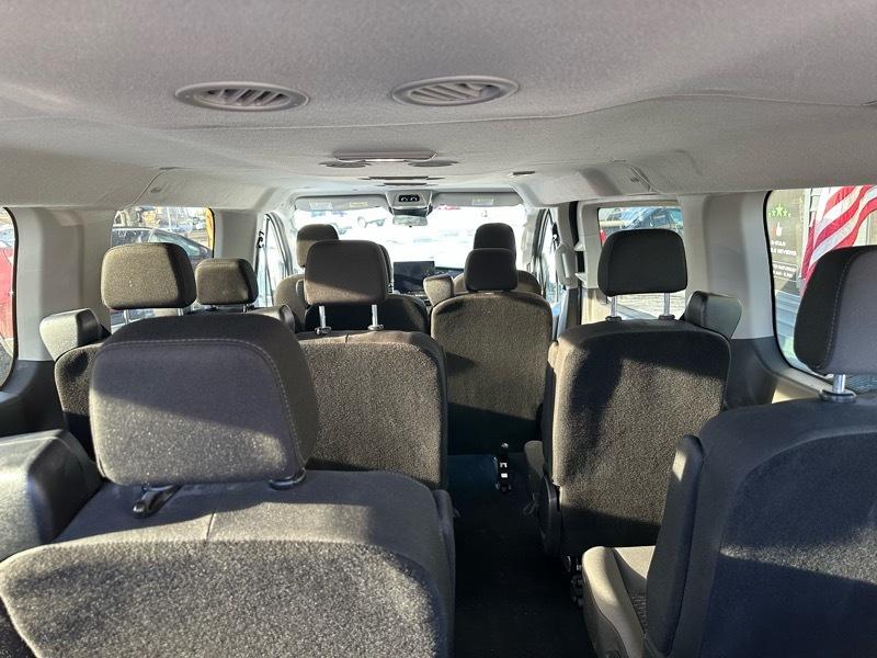 Ford Transit Passenger Wagon T-350 148" Low Roof XLT RWD 2025